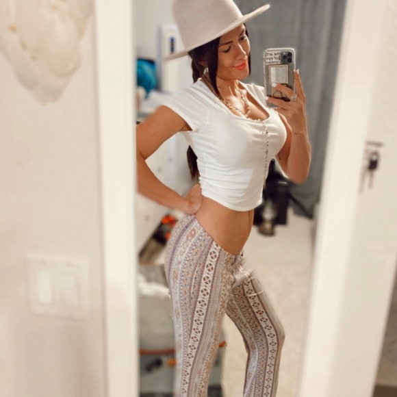 Meet your Posher, Ash - Picture 12 of 16